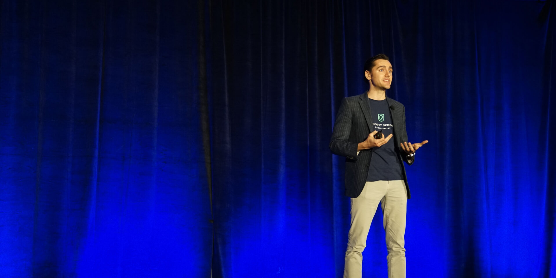 digital-marketing-coach-template-hero-img-bg